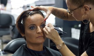 Beauty-Serie - Schminktipps: Smokey Eyes - Party-Make-up - FemNews.de