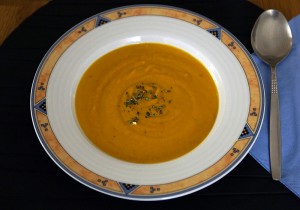 Mahlzeit - Kürbis-Curry-Suppe - Fertig ist die leckere Suppe - FemNews.de