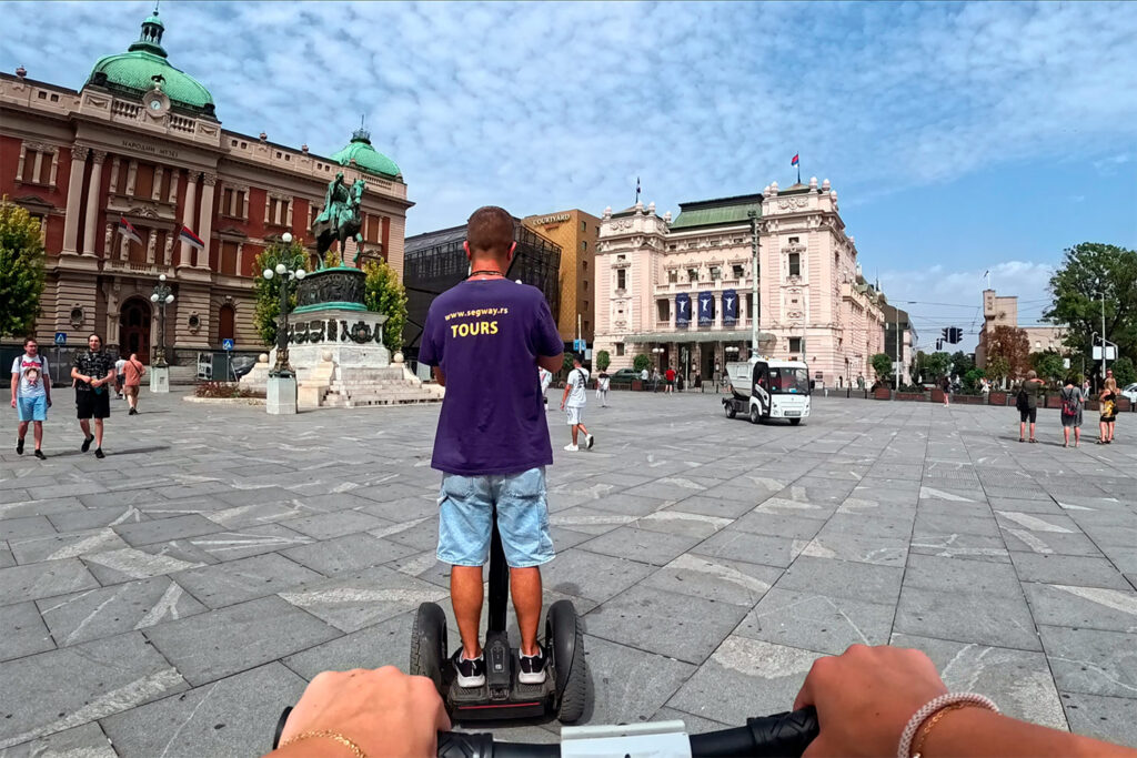 Ready to roll: Perfekt vorbereitet Belgrads Geschichte entdecken - City-Check Belgrad, FemNews.de Segway-Tour durch die Belgrader Innenstadt