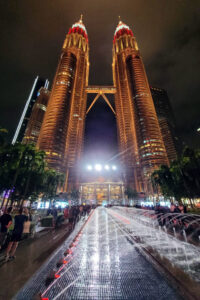 City-Check: Kuala Lumpur, Petronas Zwillingstürme - Suria KLCC - FemNews.de