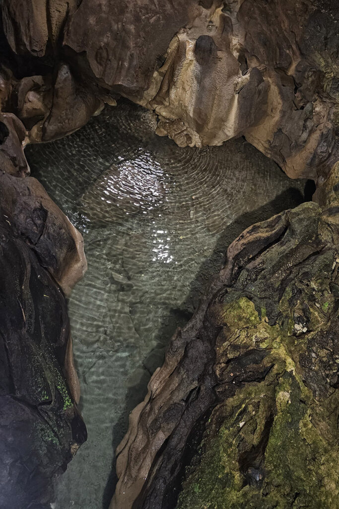Besucherweg durch die Stopića-Höhle