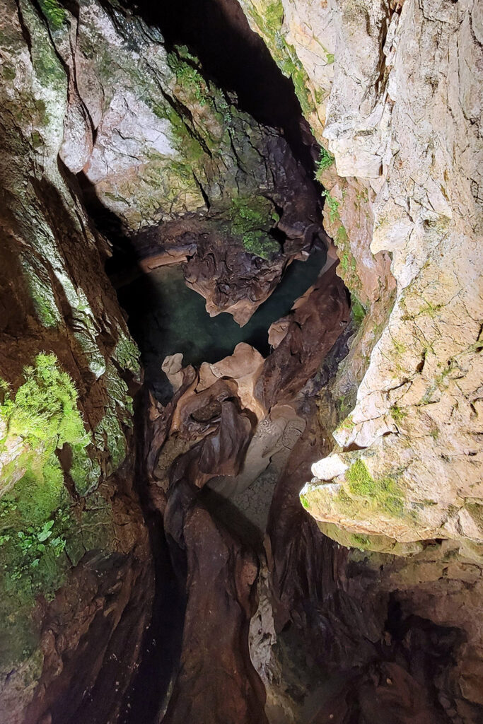 Bizarre Formen in der Stopića-Höhle