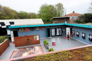 Mind Mystery bietet sowohl Indoor- als auch Outdoor-Stationen, die dir verdeutlichen, wie leicht dein Gehirn manipuliert werden kann. - FemNews.de